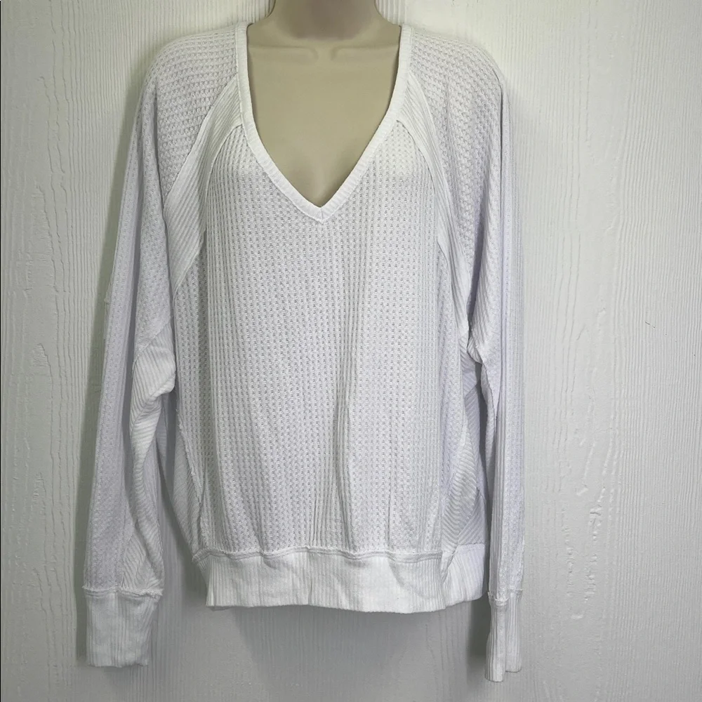 Free People - Santa Clara White Thermal Oversized V Neck Long Sleeve Blouse Sm